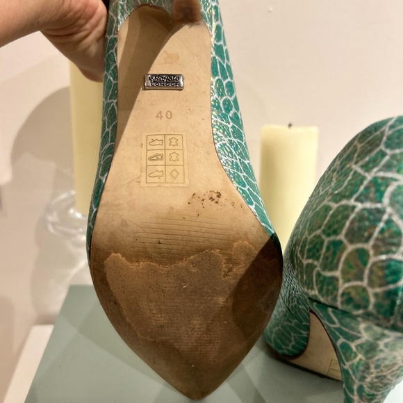 🍍Buffalo London green print Leather stiletto pumps - Picture 4 of 4